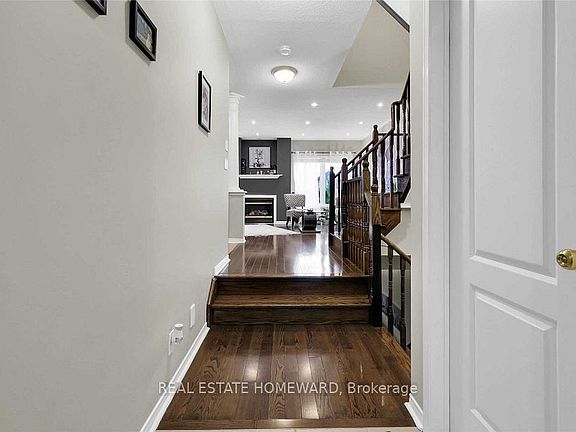 4th image of 19 Bilbrough St
