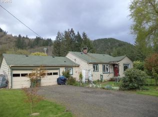 11789 Walnut Ave, Mapleton, OR 97453