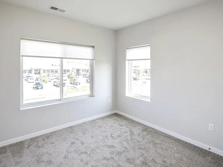 148 Place — Photo 23
