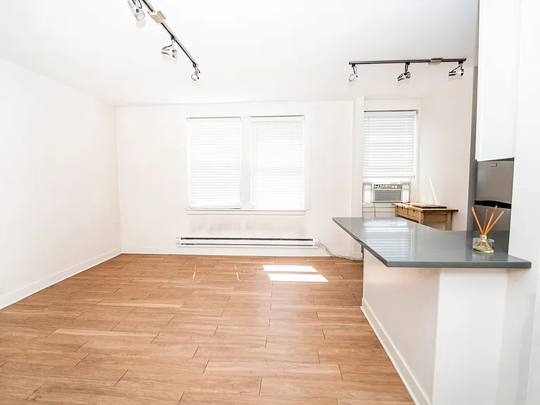 513 W Belmont Ave #3 — Photo 9
