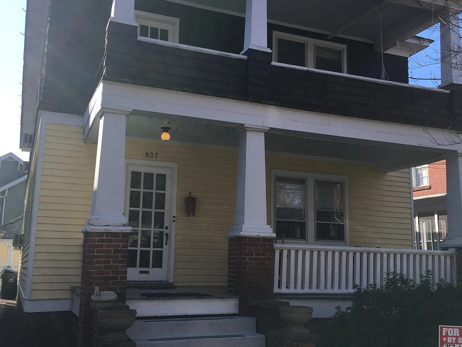 937 Harrington Ave — Photo 3