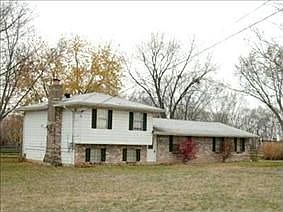 2nd image of 5869 Liberty Fairfield Rd