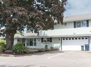 1064 Darlene Ave, Springfield, OR 97477