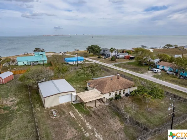 136 W Kruse Ave, Port Lavaca, TX 77979