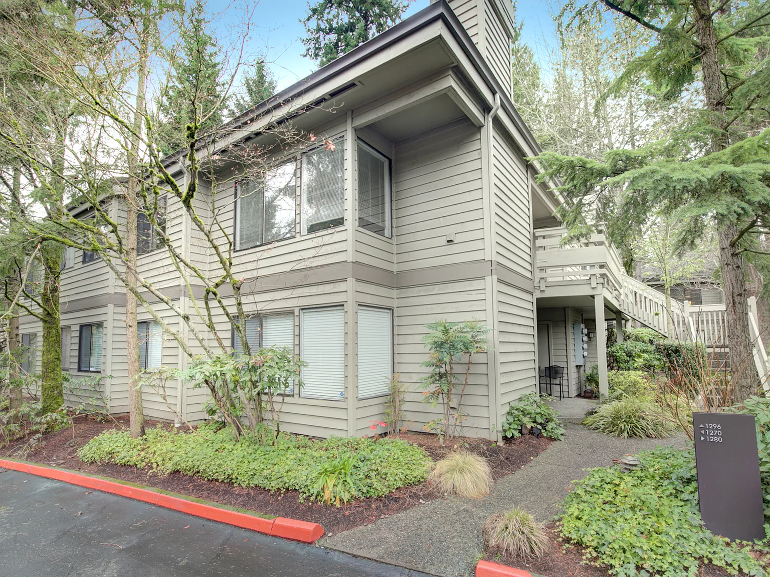 1270 Bellevue Way NE Unit 8 Bellevue WA 98004 LCG - 8 — Photo 1