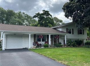 83 Tanglewood Dr, Rochester, NY 14616