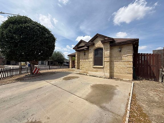4th image of 4102 Alemany St