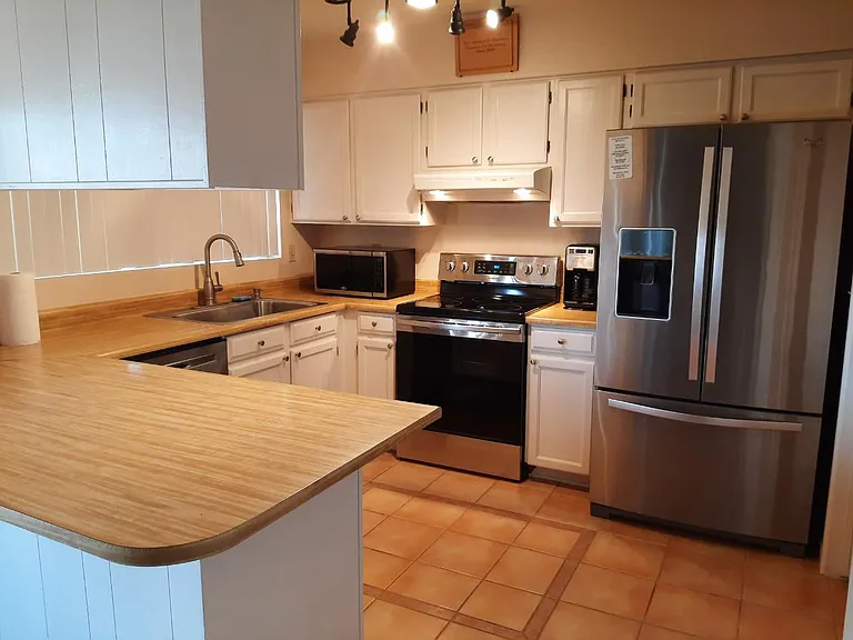 818 W Fogal Way — Photo 7