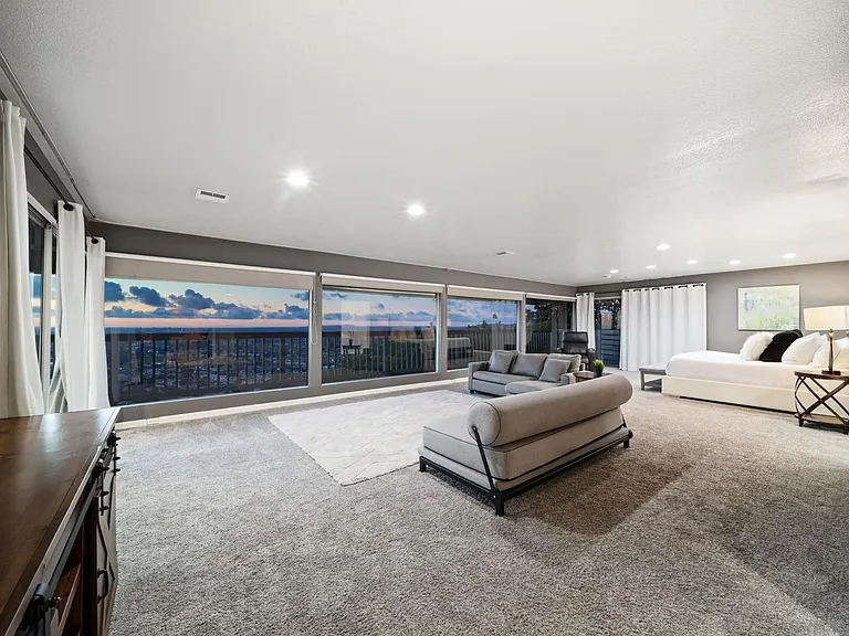 4260 Eastridge Dr — Photo 26