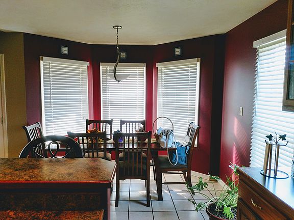 2nd image of 197 Peak Ln