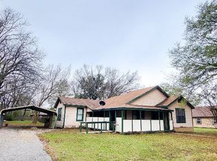229 E Main St, Van, TX 75790