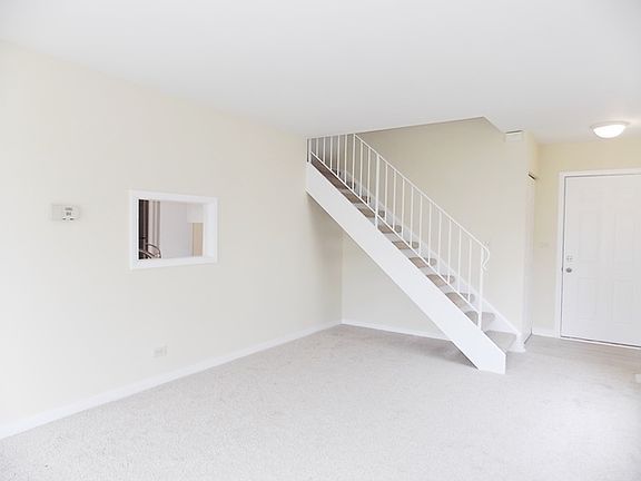 5th image of 11 Marywood Ln