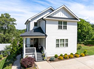 33 Douglas Pl, Asheville, NC 28803