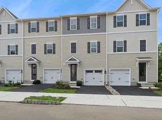 53 Silverbell Ave, Berlin, NJ 08009