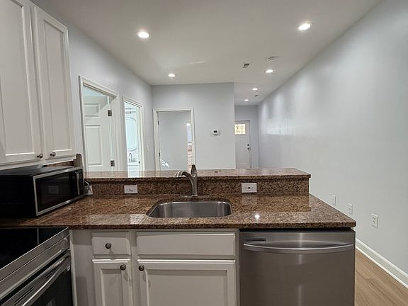 5th image of 3701 9th St NW APT 3