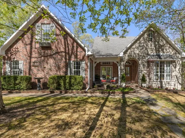 6114 W Jana Pl, Fayetteville, AR 72704