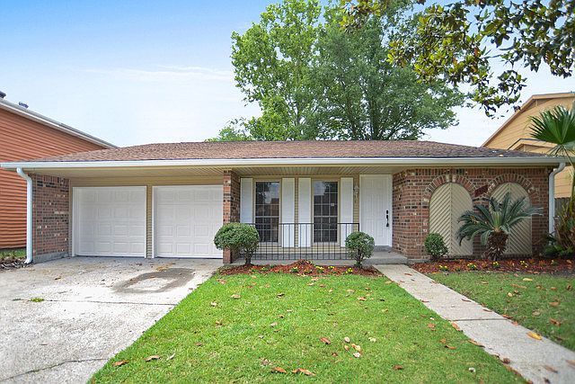 1st image of 2405 Woodmere Blvd