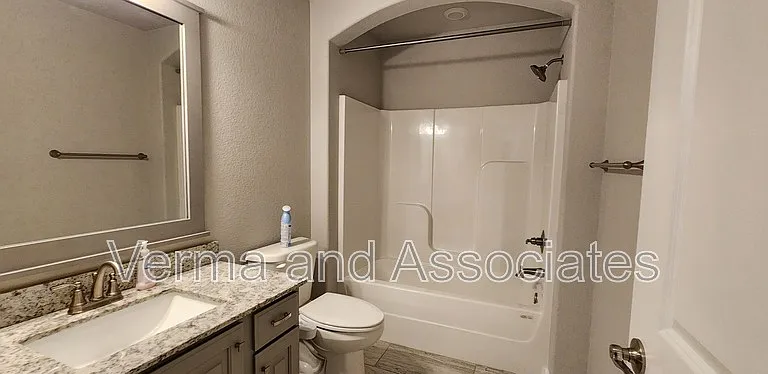 4440 W Havana Ave — Photo 5