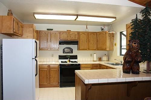 4th image of 619 Georgia St