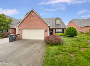 5812 Carroll Creek Ln, Knoxville, TN 37912