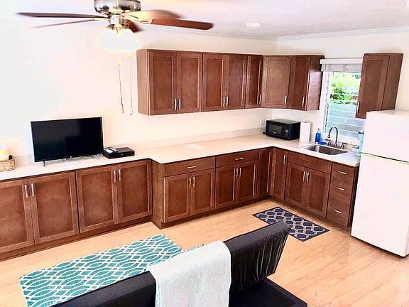 2nd image of 524 Auwai St
