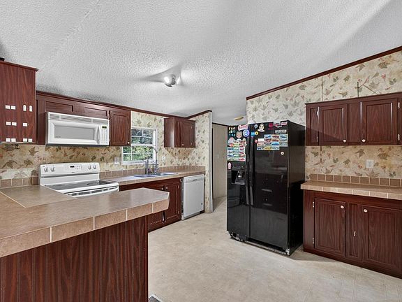 5th image of 299 Poinsettia Rd Lot A