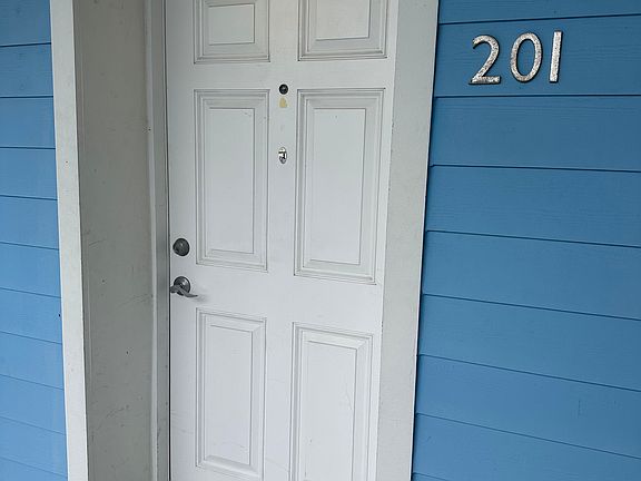 2nd image of 2901 Beach Blvd S #201
