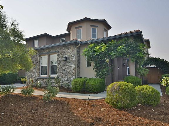 2nd image of 600 Colmar Ct