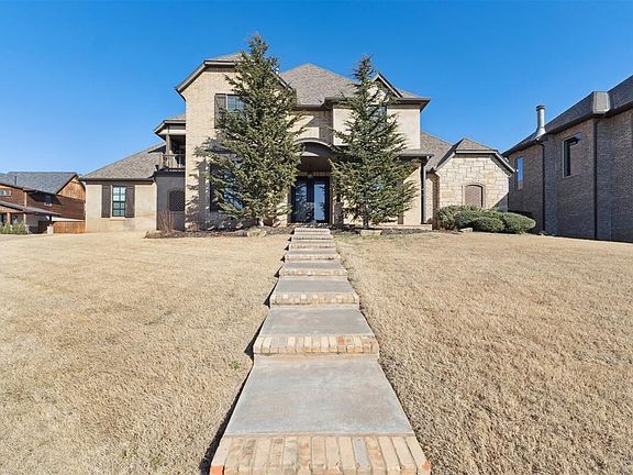 2nd image of 4624 Roundup Rd