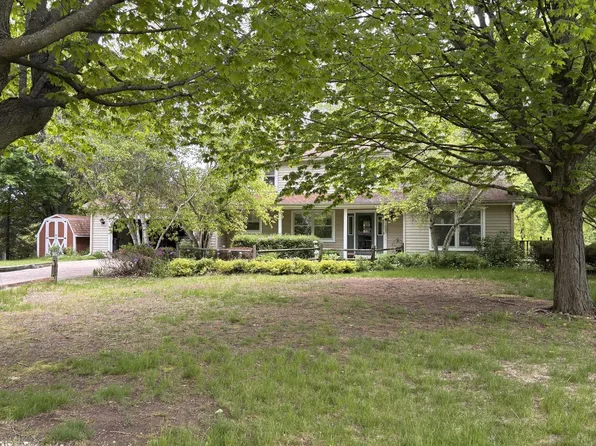 3084 Rolaine PARKWAY, Hartford, WI 53027