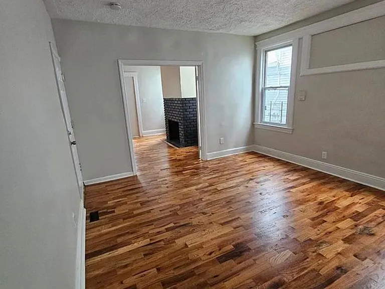 117 Isabella Ave #2F — Photo 8