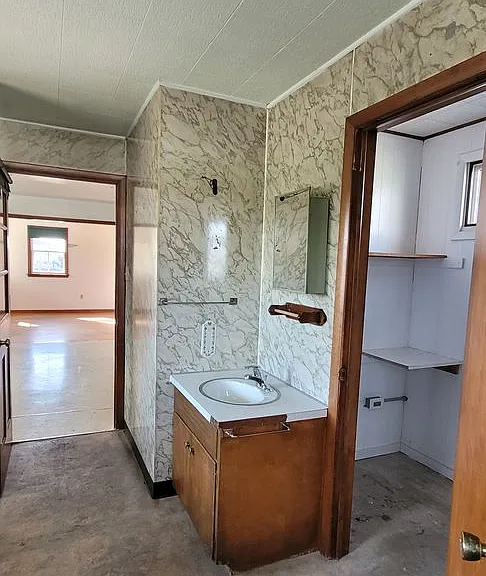 331 Newport Rd — Photo 21
