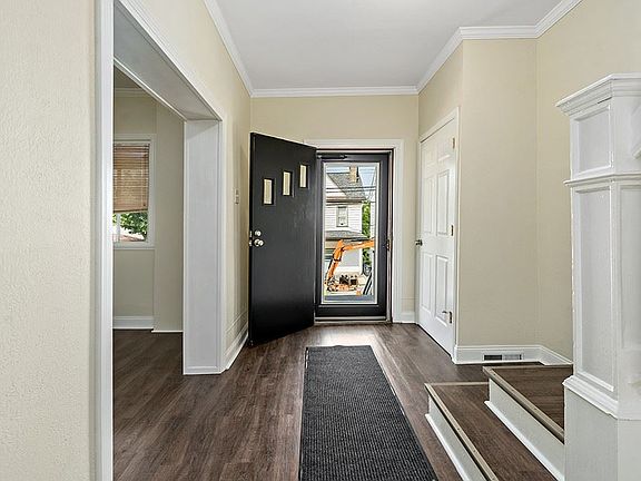 3rd image of 73 Ruth St