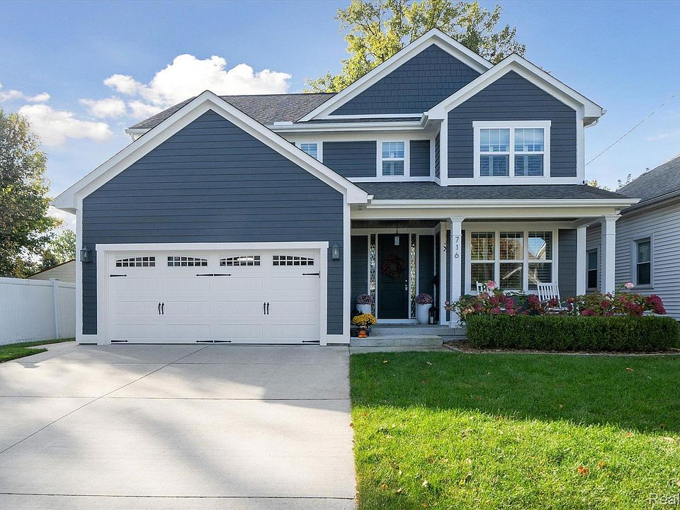 1st image of 716 Golf Ave