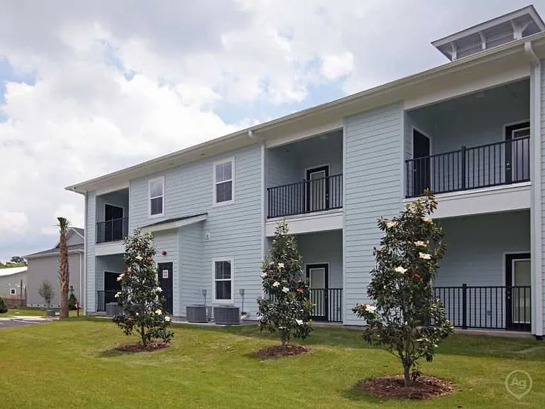 Perdido Isle Apartment Homes — Photo 2