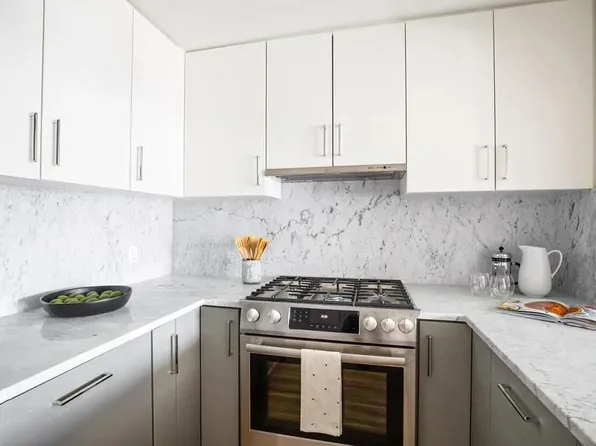 1325 Fifth Avenue image 4 of 24