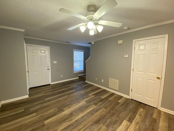 5th image of 1092 22nd St NE APT 103