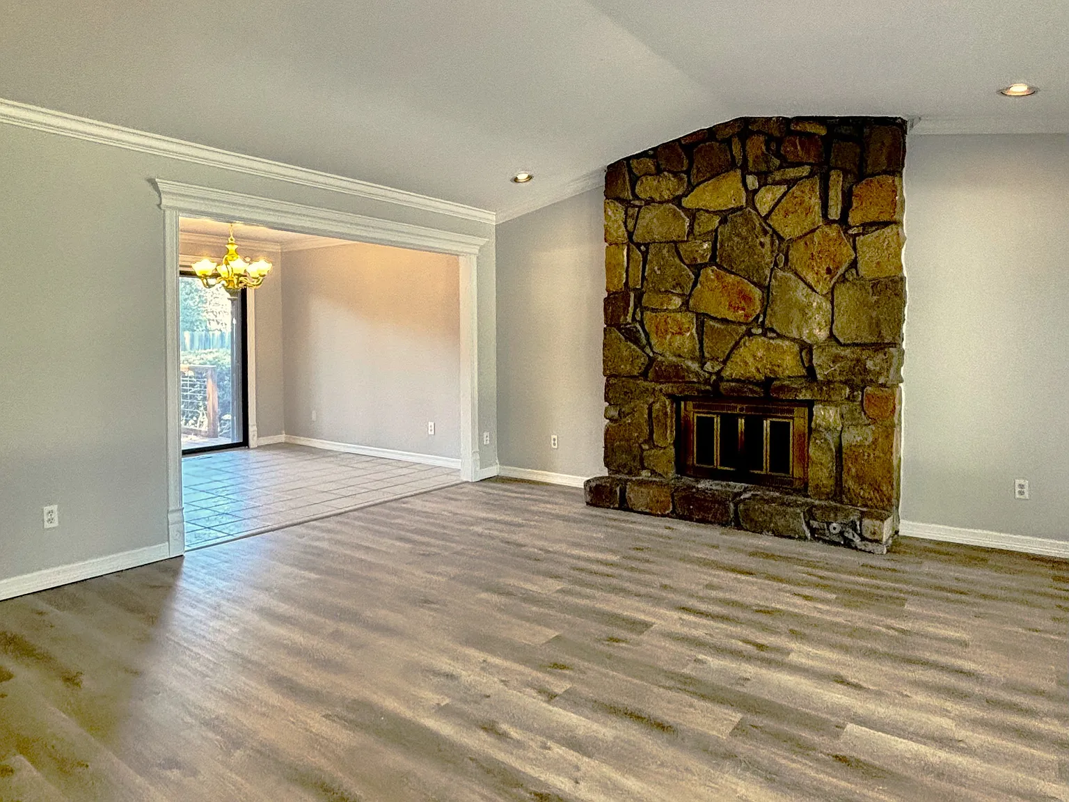 1416 S Walnut Avenue — Photo 4