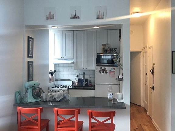 3rd image of 97 Lexington Ave APT 4C