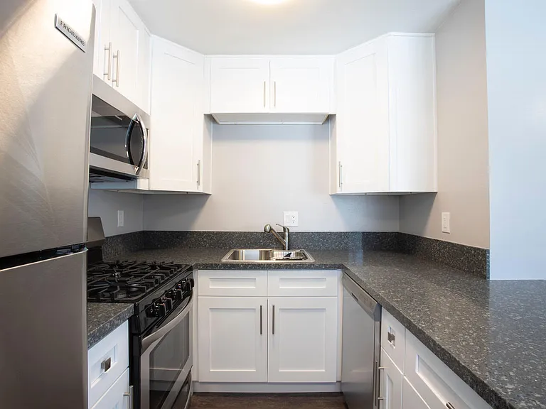 3853 Cherokee Ave #I — Photo 5