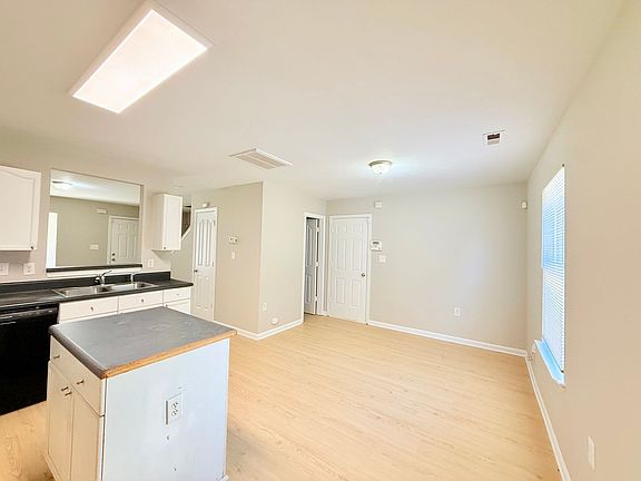 5th image of 2219 Gooseberry Rd