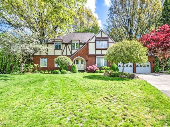 1042 Reedy Dr, Wadsworth, OH 44281