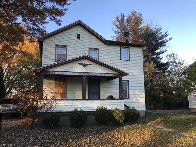 1st image of 428 E Indianola Ave