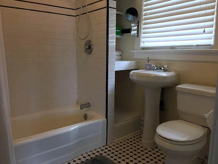 2446 Island Ave #2 — Photo 7