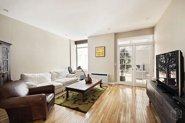 Rented by Halstead Real Estate | media 6