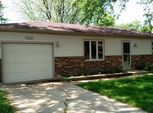 2363 Gale Ln, Elgin, IL 60123