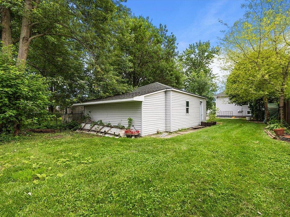 23831 Deziel St, photo 16