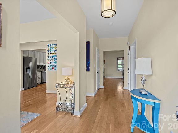3rd image of 129 Secretariat Ln