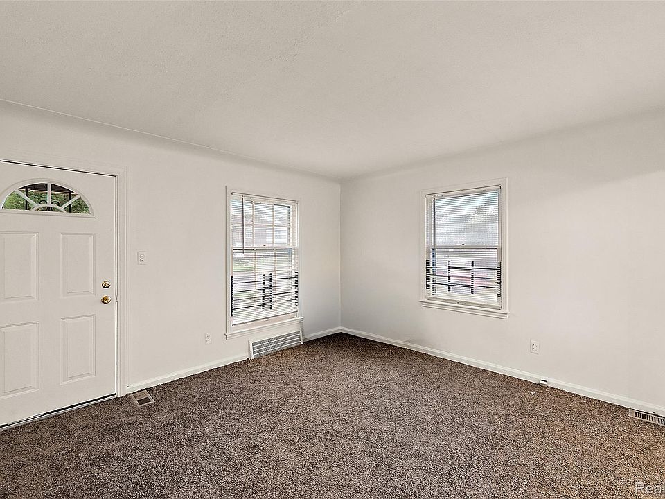 9236 Evergreen Ave, photo 15