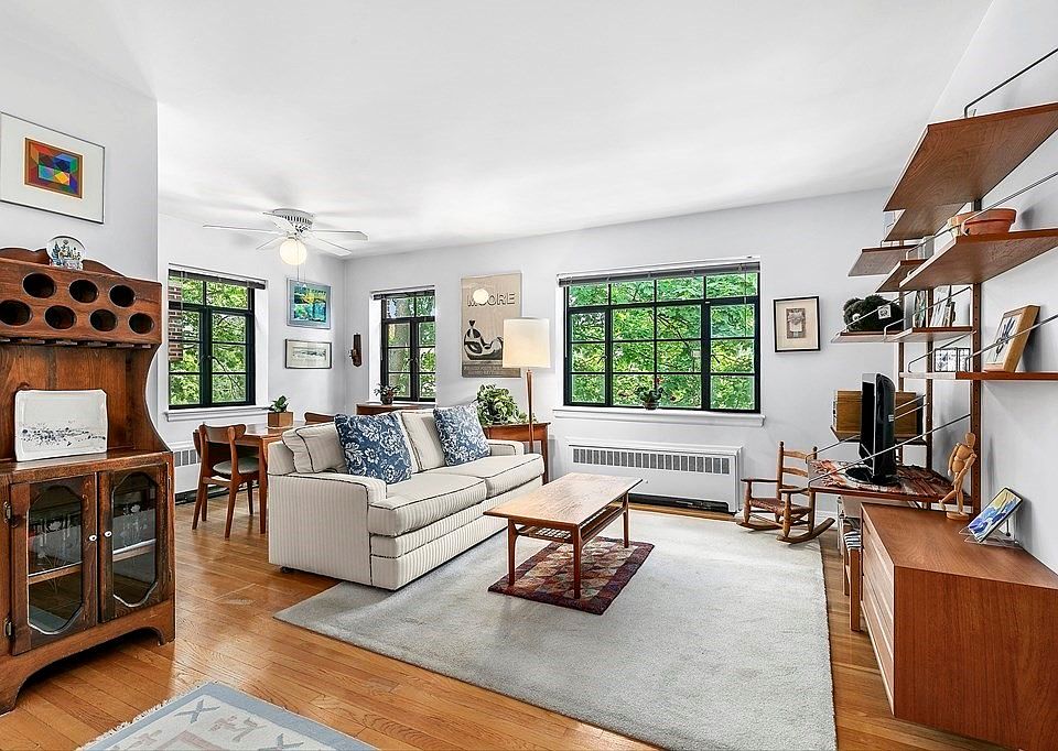 1st image of 69 Strathmore Rd APT 6
